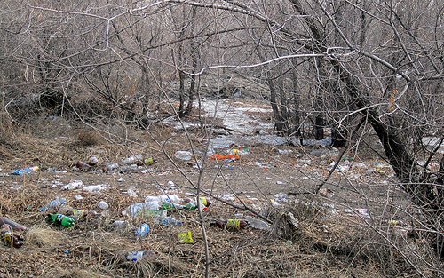 Ховалыг, 2013 год: «...Усиленной уборке, в первую очередь, подлежат наиболее загрязненные территории Кызыла, особенно набережная Енисея и окраины города...»