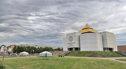 Местный барачный шанхай снесли и водрузили здание Национального музея