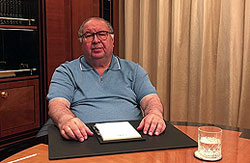 Усманов обратился к Навальному: «Тебе всё равно придётся ответить передо мной, Лёша»