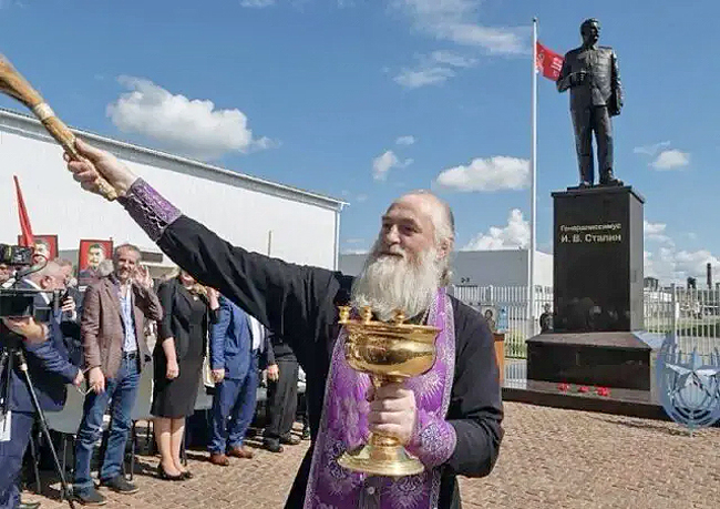 Россия борется со своим прошлым и не думает о будущем?